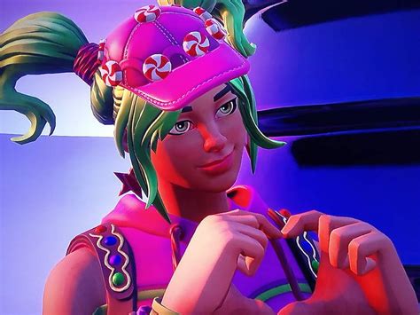 Fortnite Zoey [White][Fpsblyck]